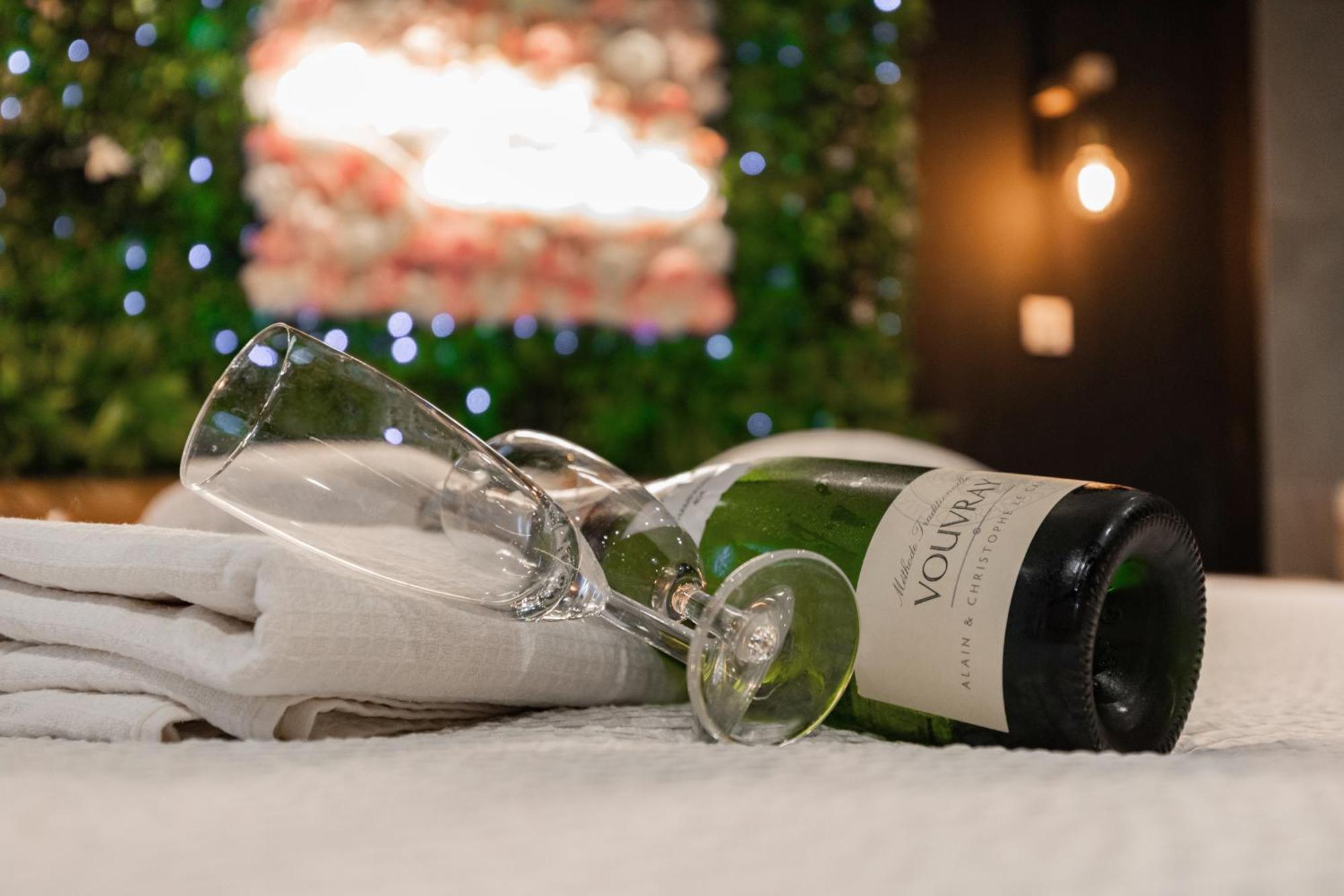 L'Experience Love Room Saint-Jean-Bonnefonds Bagian luar foto
