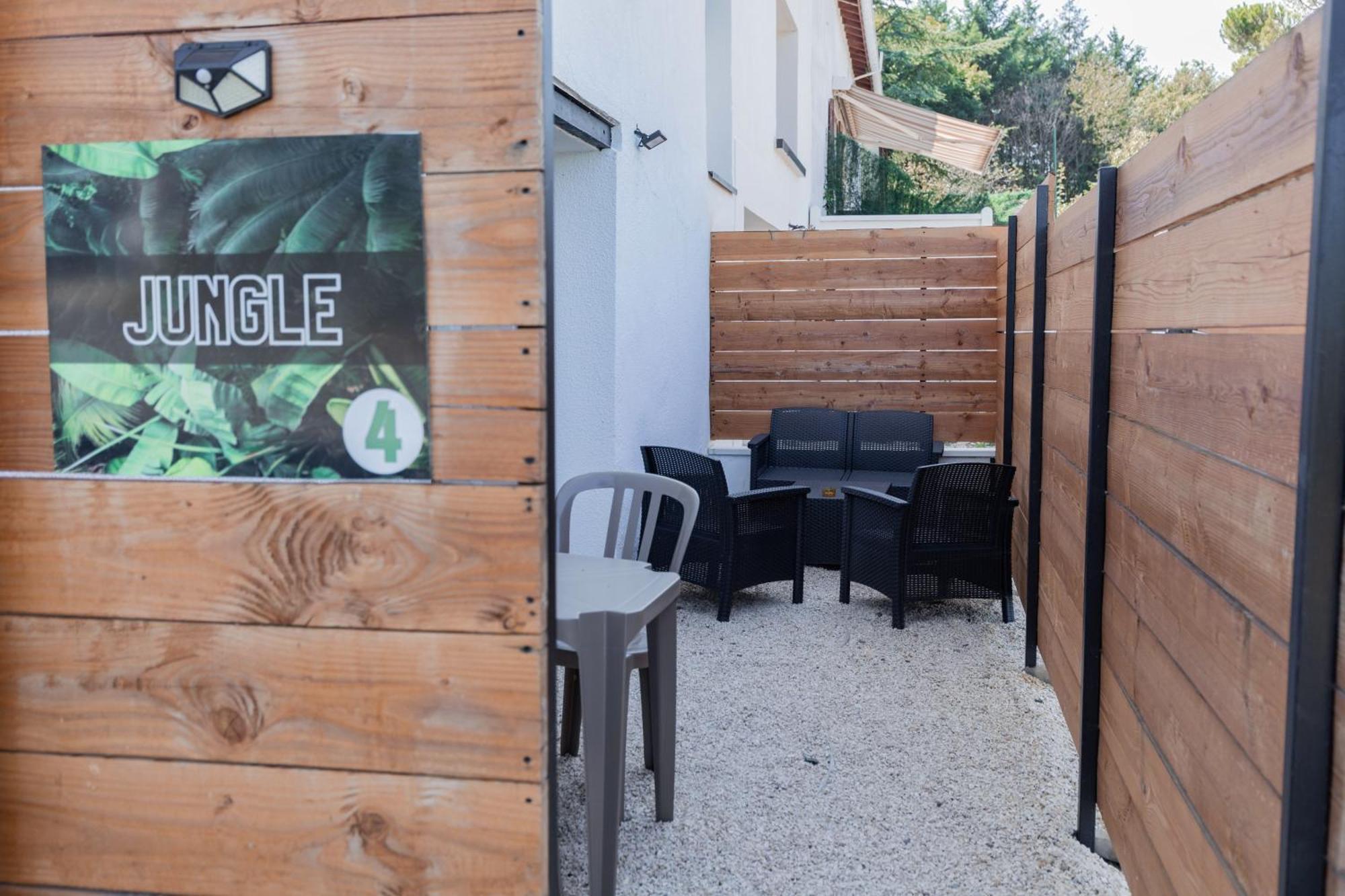 L'Experience Love Room Saint-Jean-Bonnefonds Bagian luar foto